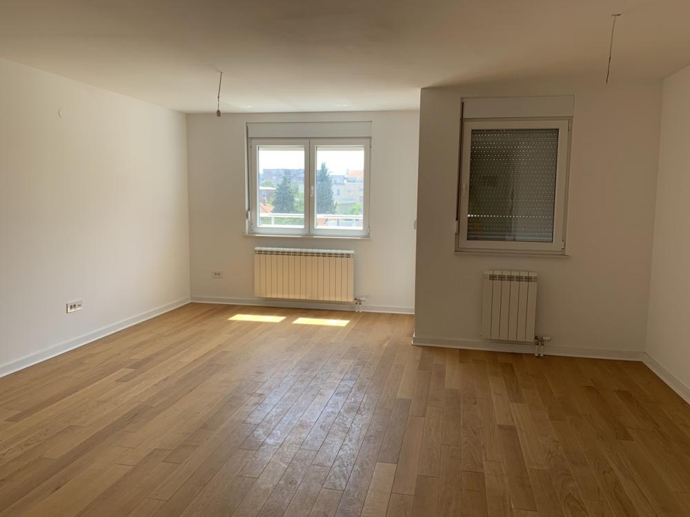 Stan na prodaju u Beogradu, Vukov spomenik, cetvorosoban, 110m2, cena 420000 evra