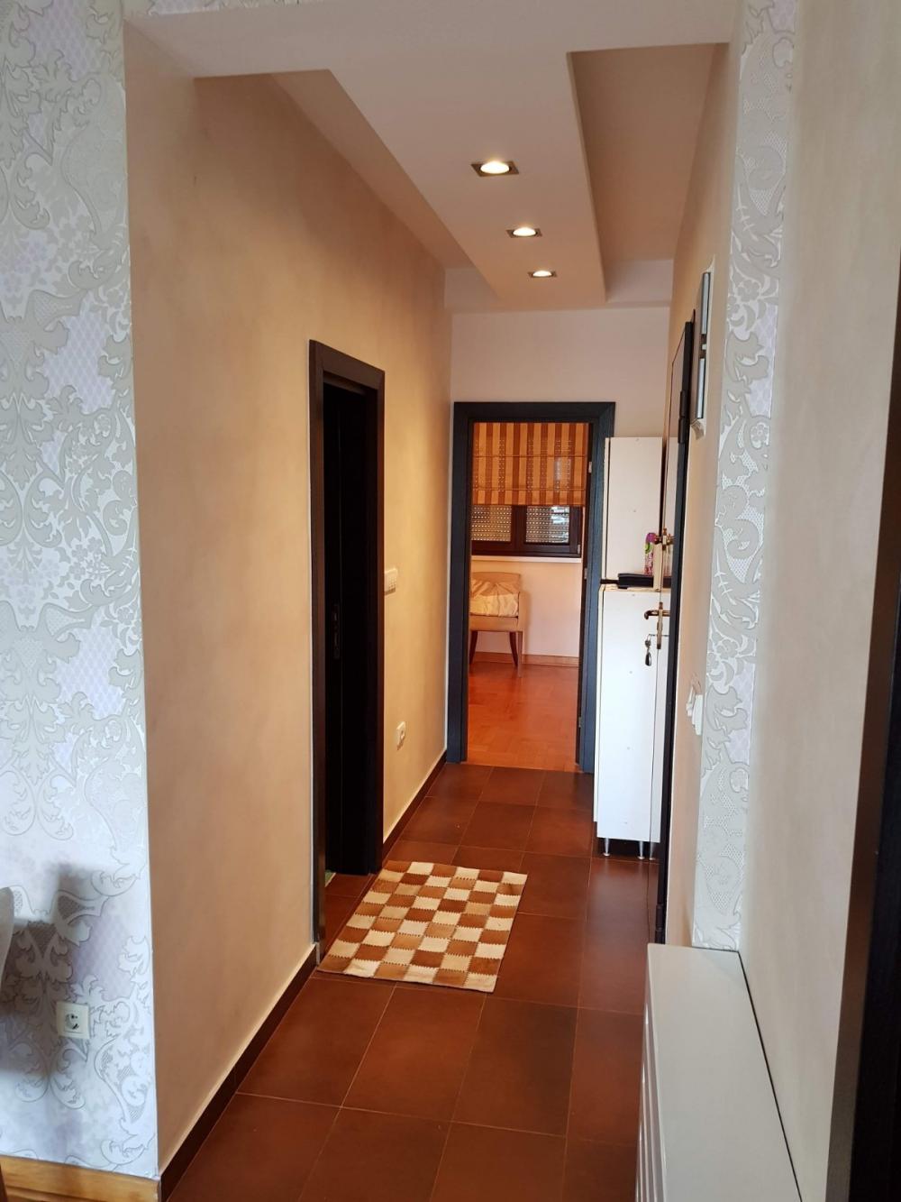 Stan na prodaju u Beogradu, Voždovac, trosoban, 75m2, cena 299000 evra