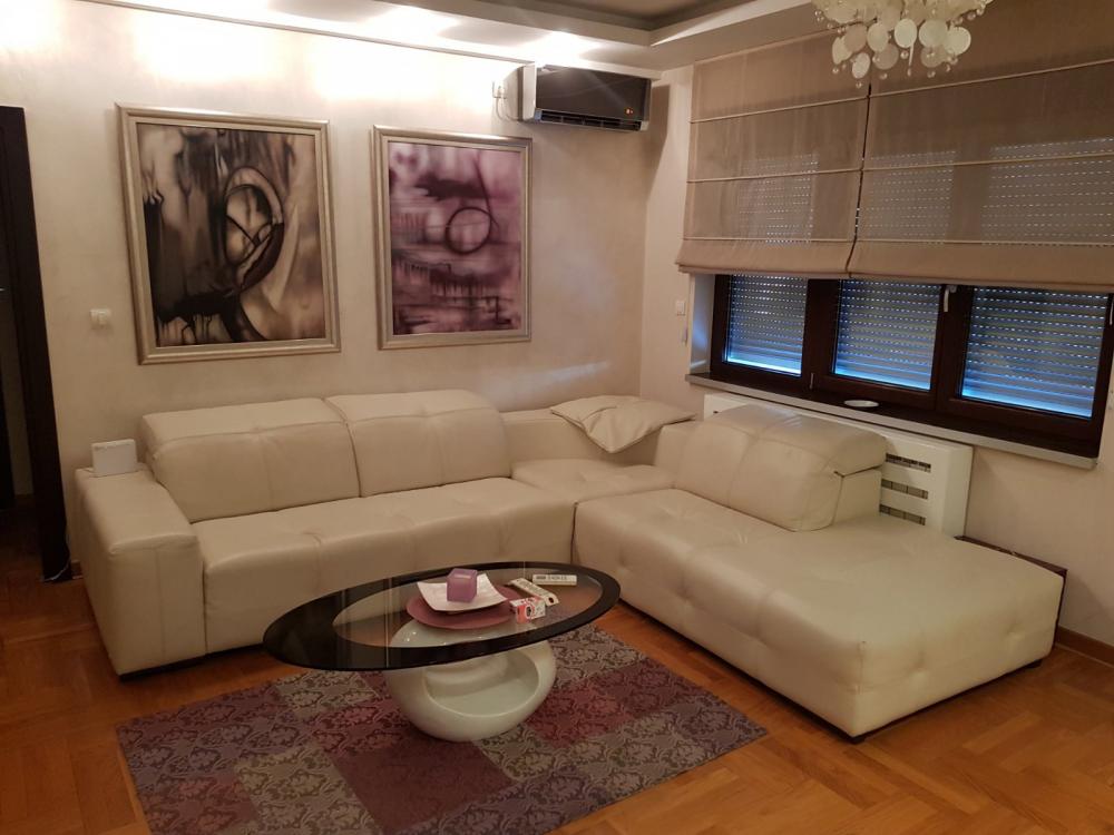 Stan na prodaju u Beogradu, Voždovac, trosoban, 75m2, cena 299000 evra