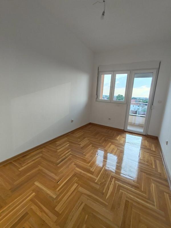 Stan na prodaju u Beogradu, Borča, dvosoban, 49m2, cena 83500 evra