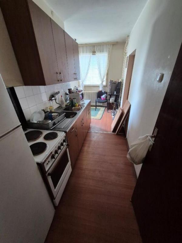 Stan na prodaju u Beogradu, Novi Beograd blok 28 (Potkovica), dvosoban, 67m2, cena 179000 evra