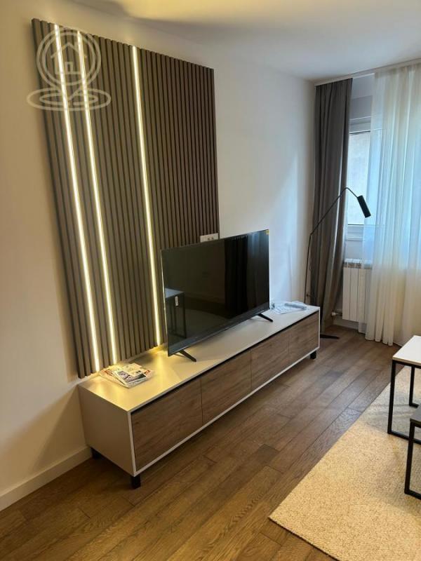 Stan na prodaju u Beogradu, Crveni Krst, dvoiposoban, 62m2, cena 275000 evra