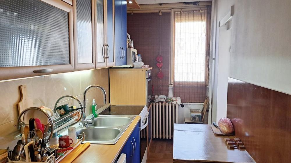 Stan na prodaju u Beogradu, Novi Beograd blok 11C (Stari Merkator), troiposoban, 87m2, cena 288000 evra