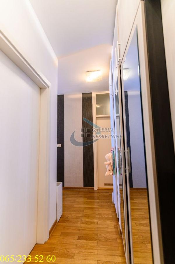 Stan na prodaju u Beogradu, Đeram pijaca, dvosoban, 38m2, cena 170000 evra