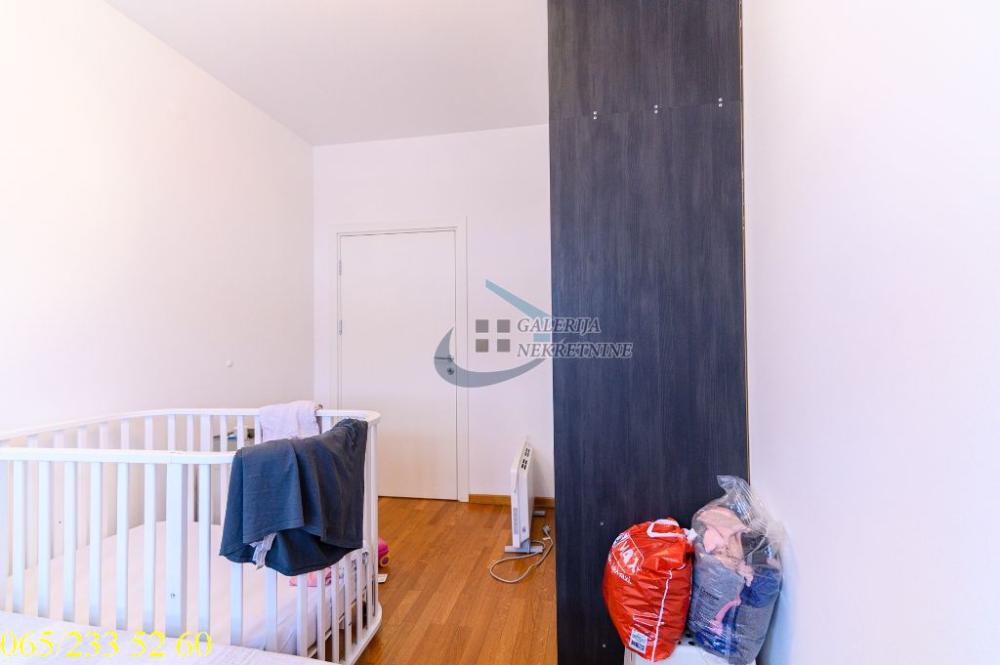Stan na prodaju u Beogradu, Đeram pijaca, dvosoban, 38m2, cena 170000 evra