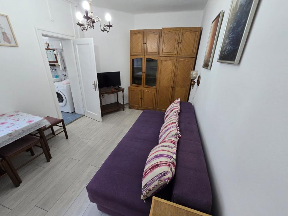 Stan na prodaju u Beogradu, Palilula, jednoiposoban, 32m2, cena 134400 evra