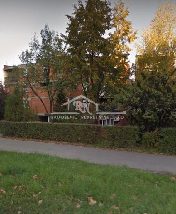 Stan na prodaju u Beogradu, Labudovo brdo, troiposoban, 100m2, cena 285000 evra