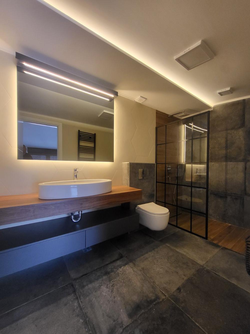 Stan na prodaju u Beogradu, Cvetkova pijaca, cetvorosoban, 150m2, cena 330000 evra