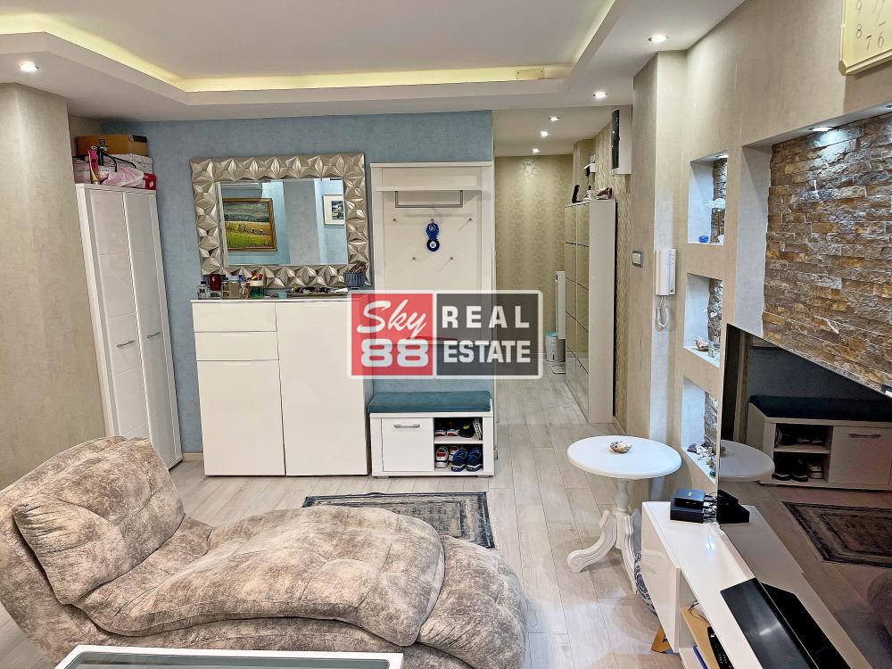 Stan na prodaju u Beogradu, Senjak, troiposoban, 100m2, cena 458000 evra