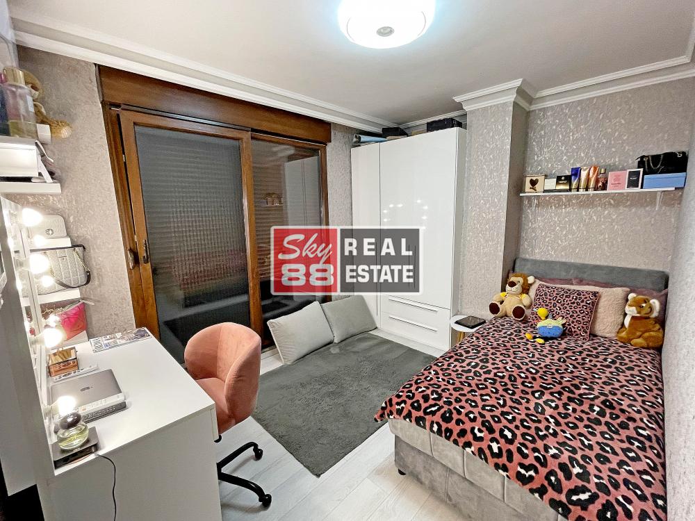 Stan na prodaju u Beogradu, Senjak, troiposoban, 100m2, cena 458000 evra