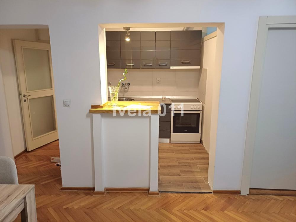 Stan na prodaju u Beogradu, Vračar, dvosoban, 43m2, cena 190000 evra