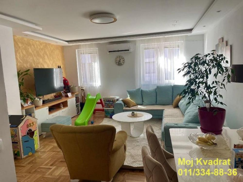 Stan na prodaju u Beogradu, Zvezdara 2, dvoiposoban, 63m2, cena 188800 evra