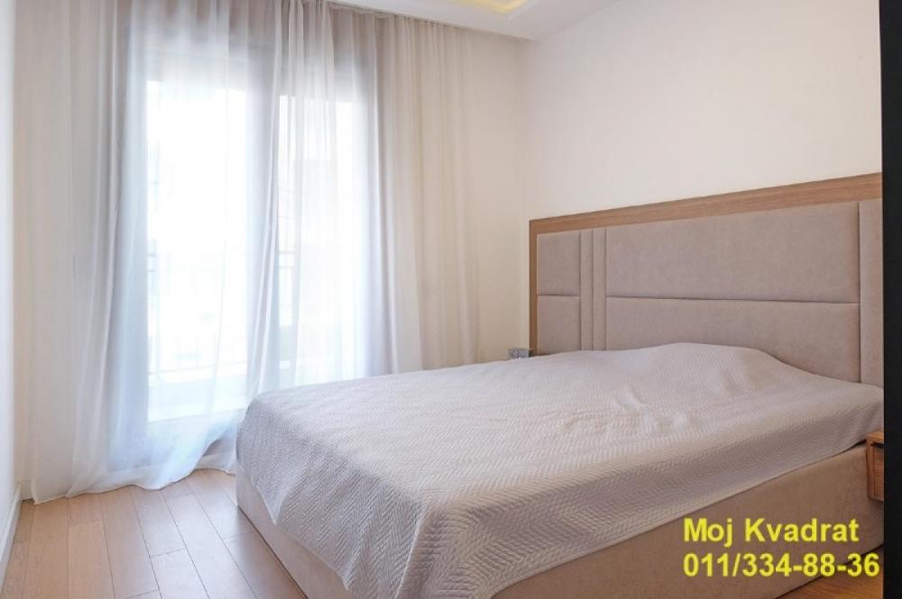 Stan na prodaju u Beogradu, Dedinje, troiposoban, 77m2, cena 285000 evra
