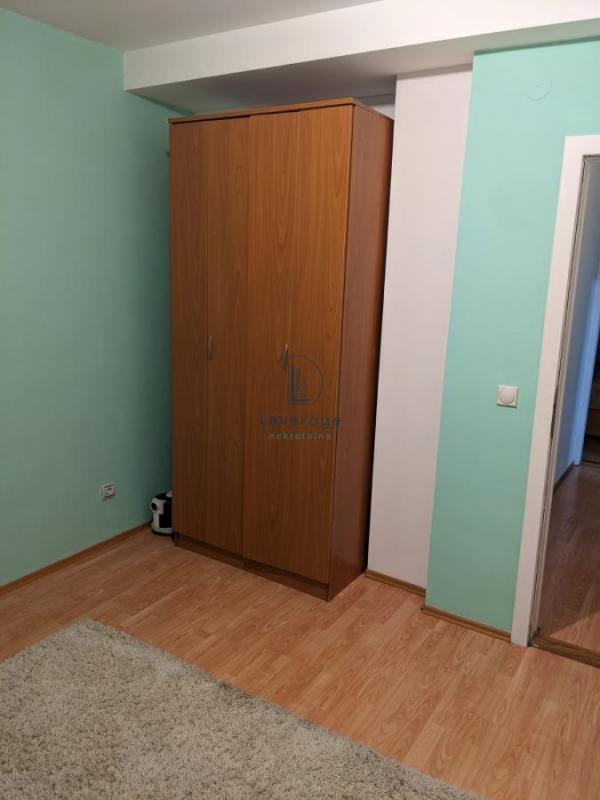 Stan na prodaju u Beogradu, Đeram pijaca, trosoban, 67m2, cena 249000 evra