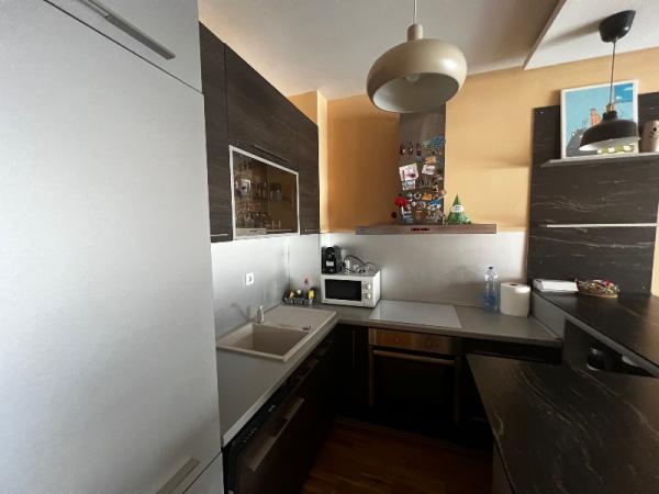 Stan na prodaju u Beogradu, Dimitrija Tucovića, dvoiposoban, 56m2, cena 179500 evra