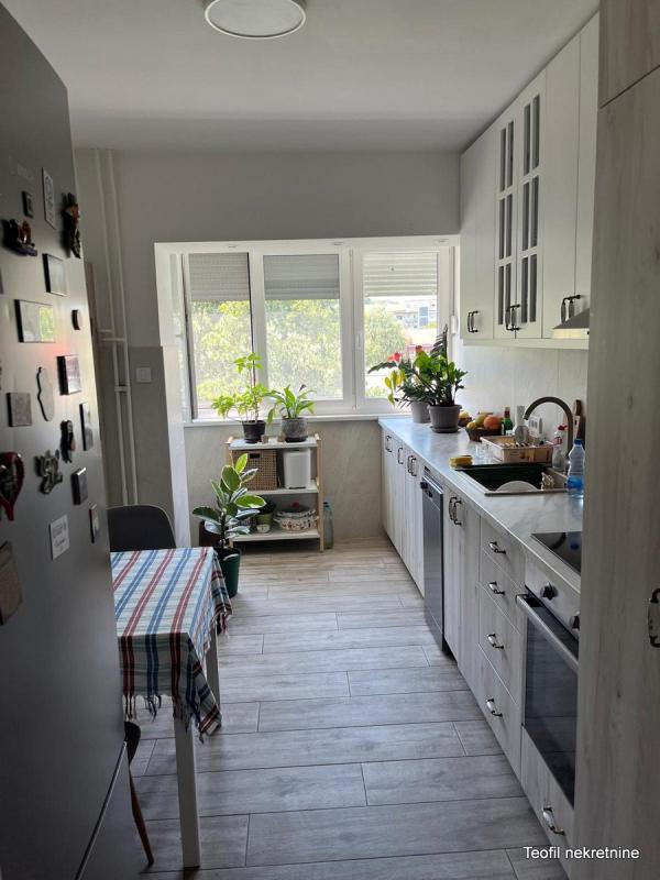 Stan na prodaju u Beogradu, Novi Beograd blok 8 (Paviljoni), dvosoban, 63m2, cena 229000 evra