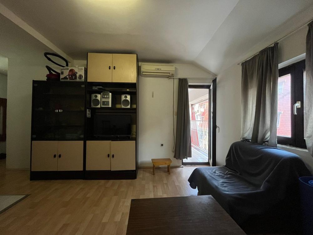 Stan na prodaju u Beogradu, Karaburma, dvosoban, 32m2, cena 55000 evra