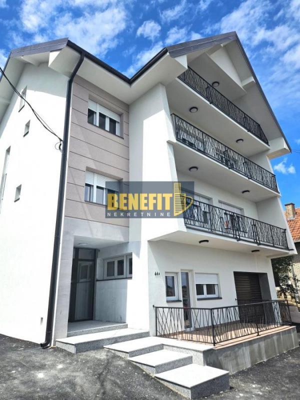 Stan na prodaju u Beogradu, Ostružnica, cetvorosoban, 150m2, cena 245000 evra