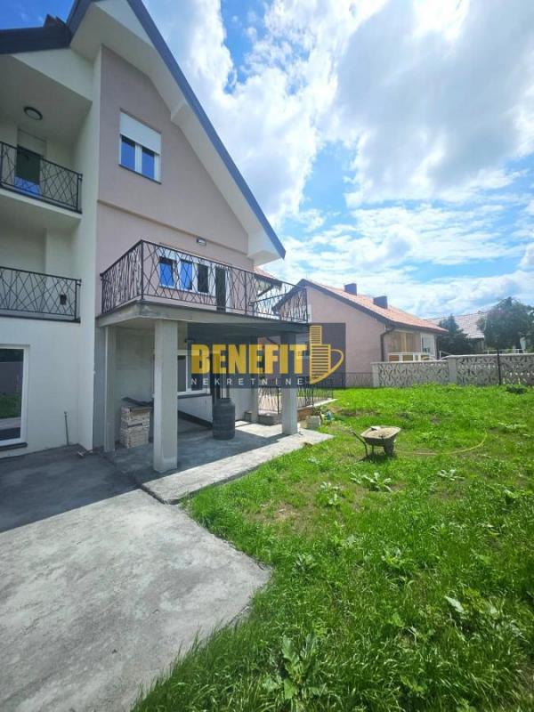 Stan na prodaju u Beogradu, Ostružnica, cetvorosoban, 150m2, cena 245000 evra