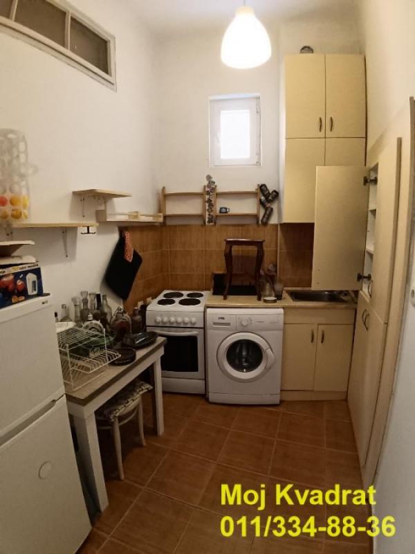 Stan na prodaju u Beogradu, Hadžipopovac, cetvorosoban, 75m2, cena 240000 evra