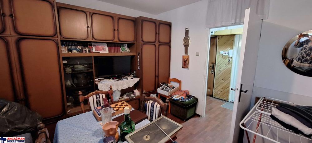 Stan na prodaju u Beogradu, Braće Jerković, dvoiposoban, 64m2, cena 162000 evra