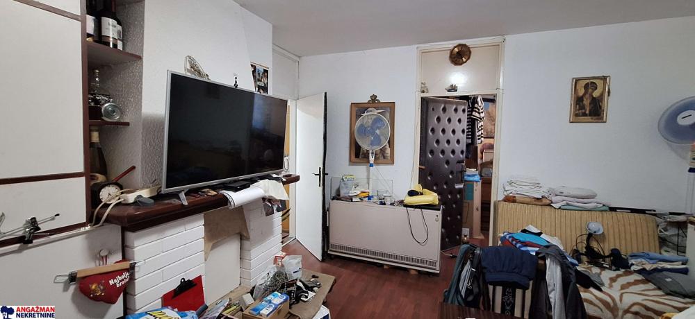 Stan na prodaju u Beogradu, Braće Jerković, dvoiposoban, 64m2, cena 162000 evra