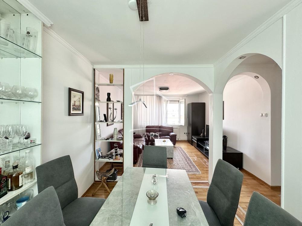 Stan na prodaju u Beogradu, Knez Mihailova, dvosoban, 48m2, cena 285000 evra