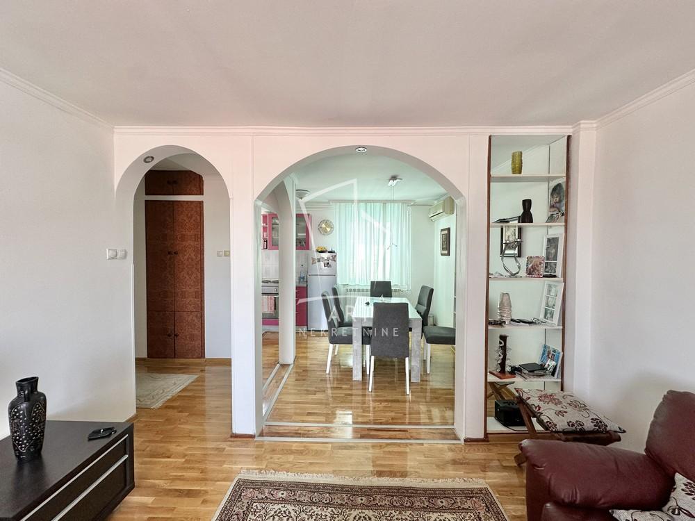 Stan na prodaju u Beogradu, Knez Mihailova, dvosoban, 48m2, cena 285000 evra
