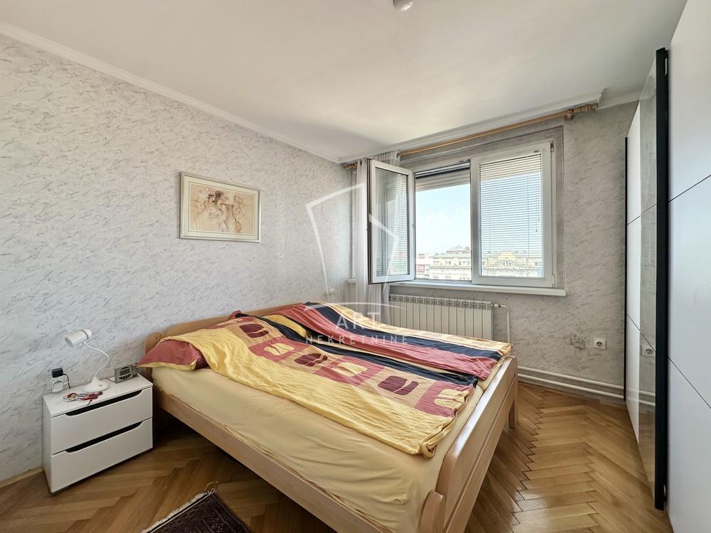 Stan na prodaju u Beogradu, Knez Mihailova, dvosoban, 48m2, cena 285000 evra