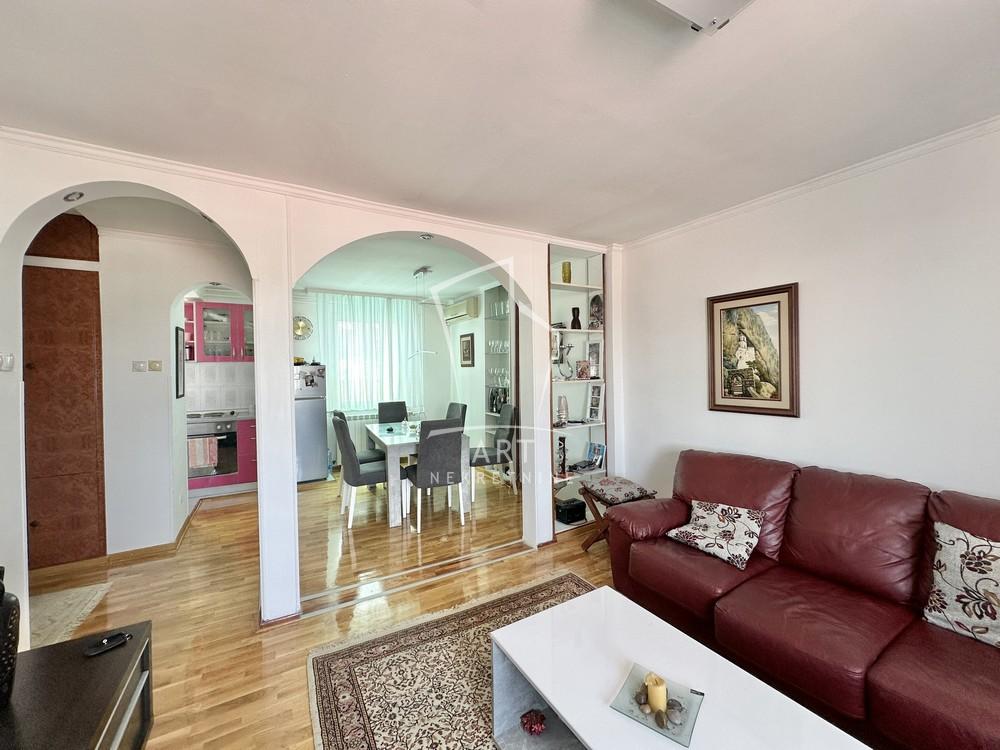 Stan na prodaju u Beogradu, Knez Mihailova, dvosoban, 48m2, cena 285000 evra