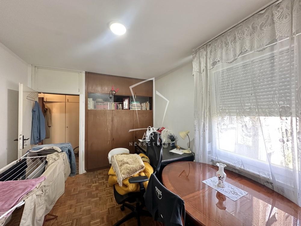 Stan na prodaju u Beogradu, Čukarica, trosoban, 83m2, cena 187000 evra