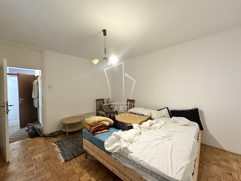 Stan na prodaju u Beogradu, Čukarica, trosoban, 83m2, cena 187000 evra