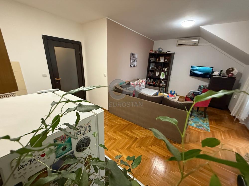 Stan na prodaju u Beogradu, Miljakovac, dvosoban, 50m2, cena 145000 evra