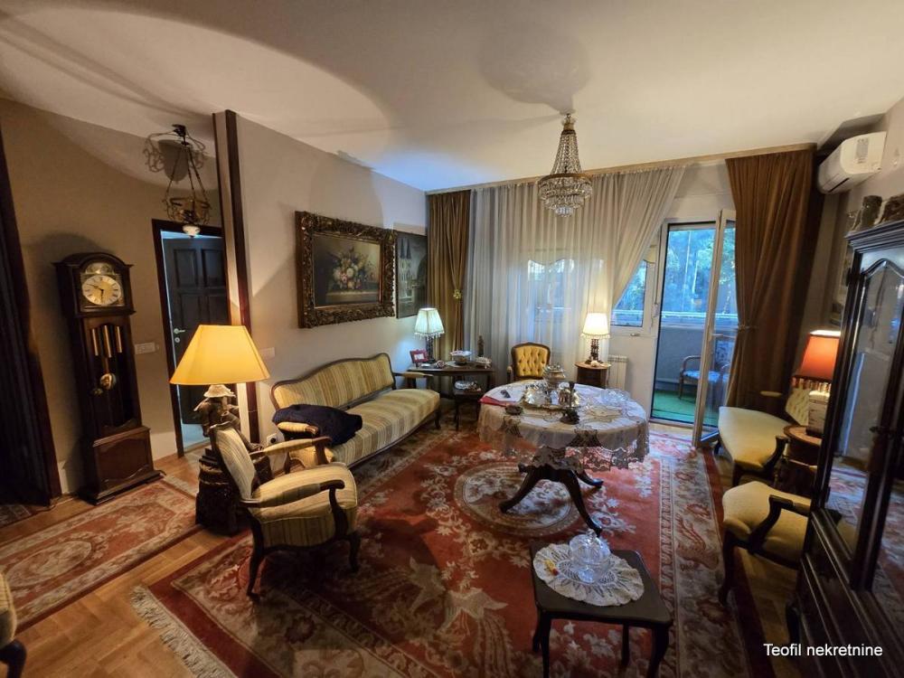 Stan na prodaju u Beogradu, Čubura, trosoban, 61m2, cena 240000 evra