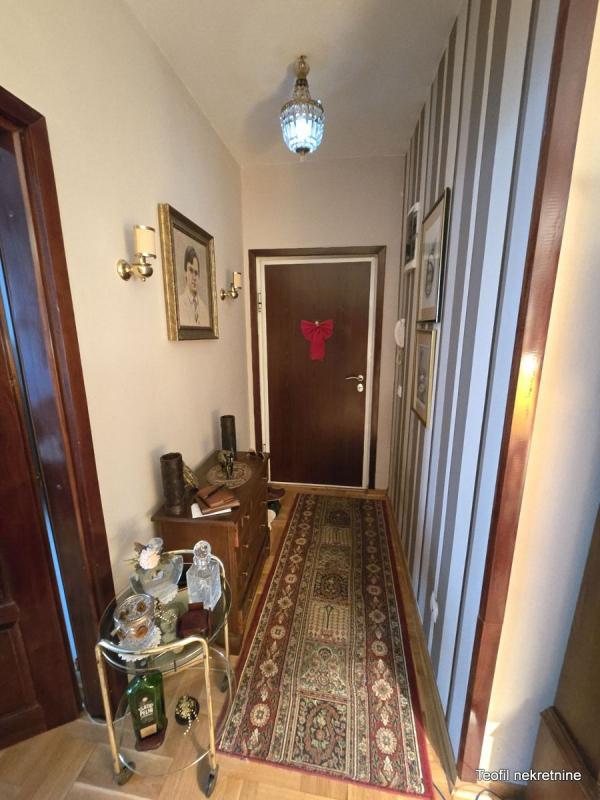 Stan na prodaju u Beogradu, Čubura, trosoban, 61m2, cena 240000 evra