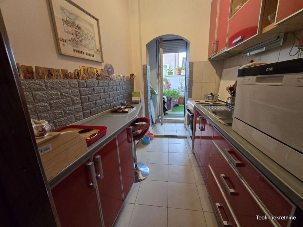 Stan na prodaju u Beogradu, Čubura, trosoban, 61m2, cena 240000 evra