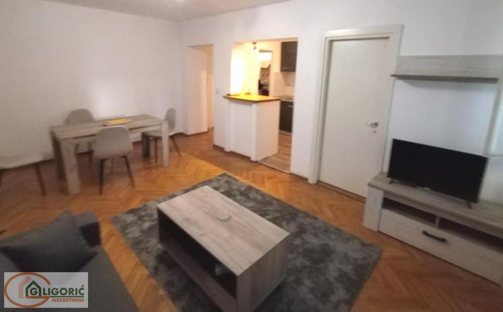 Stan na prodaju u Beogradu, Južni bulevar, jednoiposoban, 43m2, cena 190000 evra