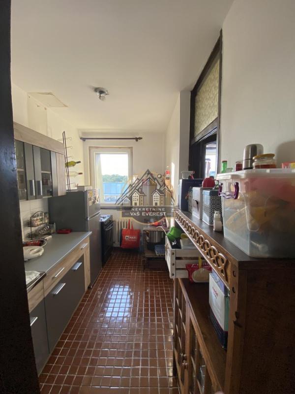 Stan na prodaju u Beogradu, Šumice, dvoiposoban, 60m2, cena 184000 evra