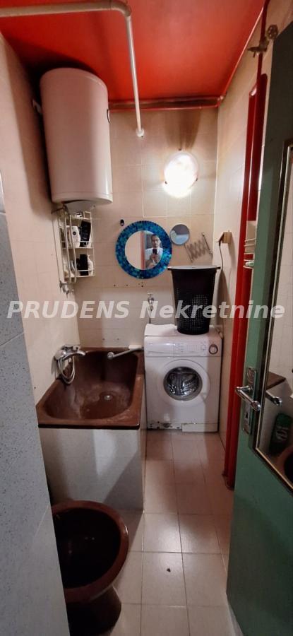 Stan na prodaju u Beogradu, Miljakovac, jednoiposoban, 36m2, cena 79900 evra