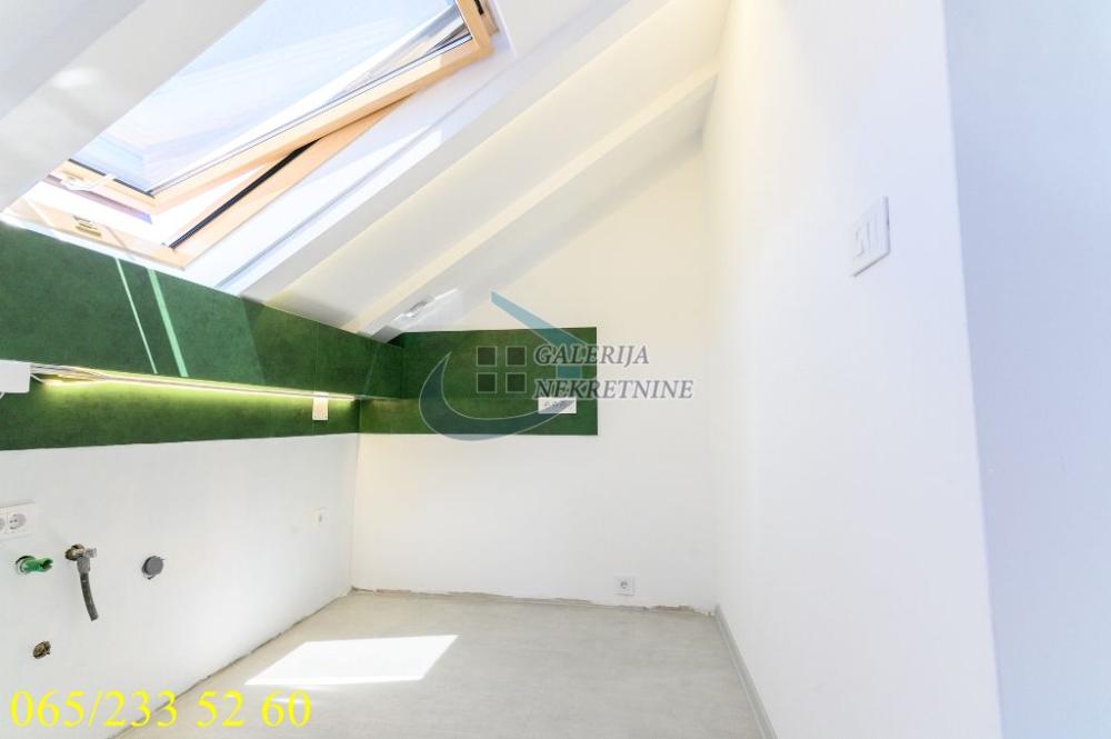Stan na prodaju u Beogradu, jednoiposoban, 44m2, cena 220000 evra
