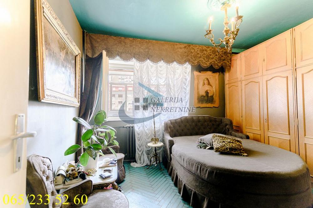 Stan na prodaju u Beogradu, Beograd (Poštanska štedionica), dvosoban, 50m2, cena 350000 evra