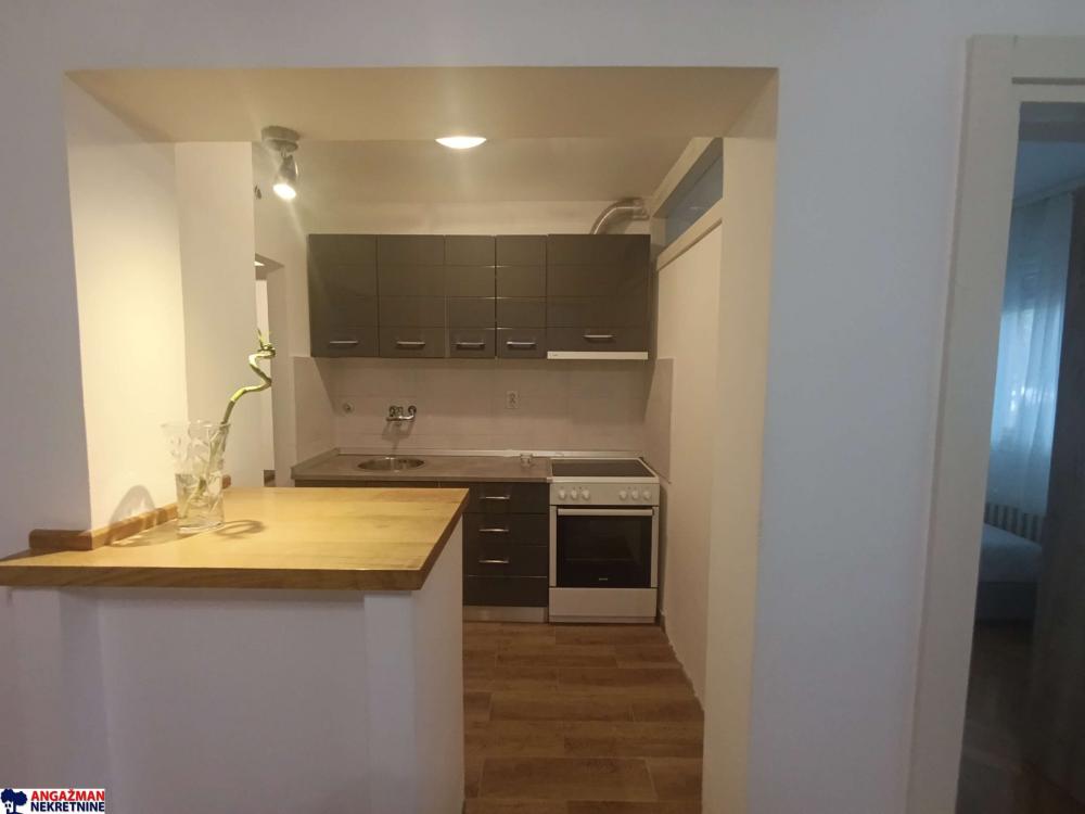 Stan na prodaju u Beogradu, Vračar, dvosoban, 43m2, cena 190000 evra