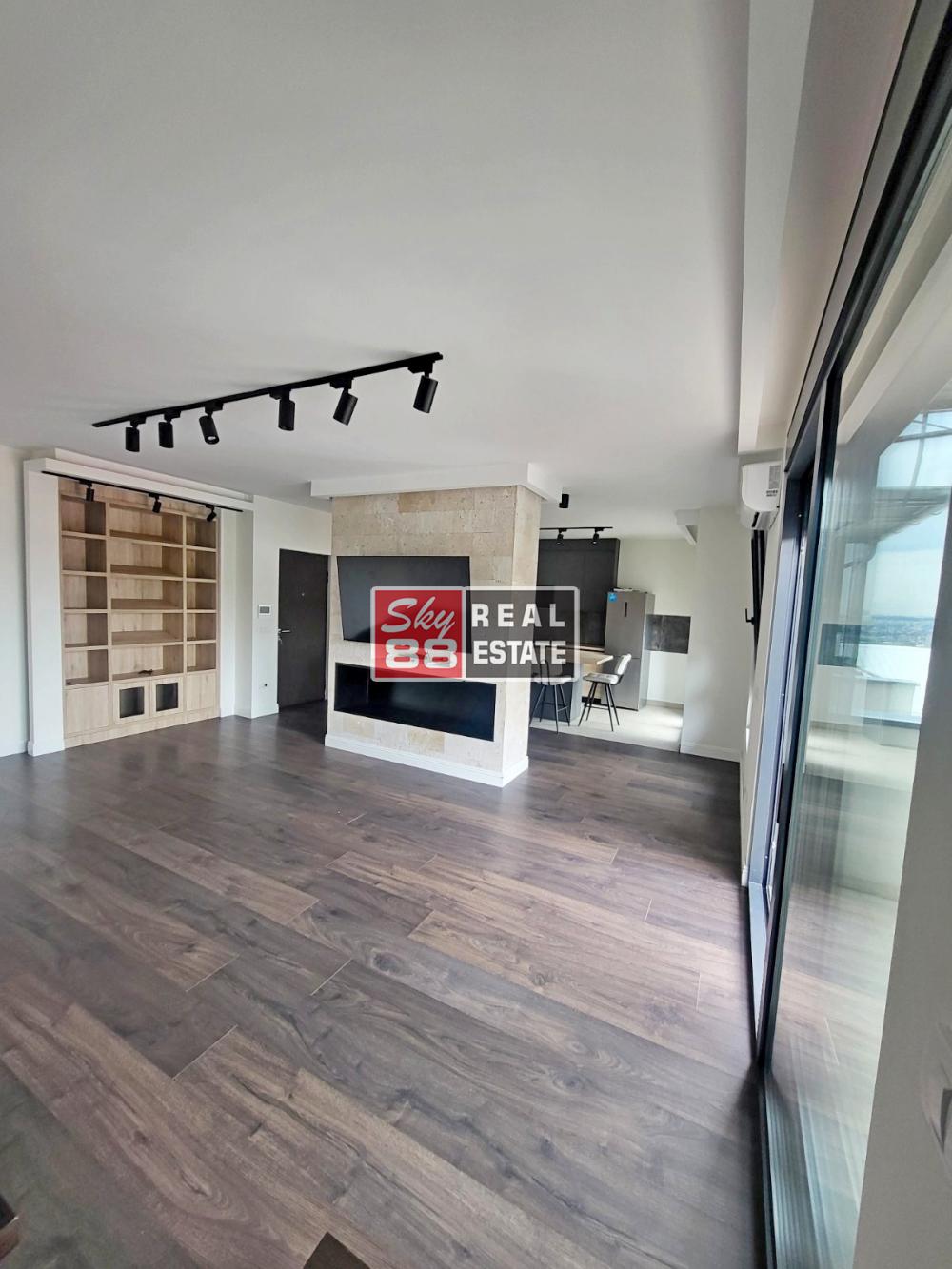 Stan na prodaju u Beogradu, Cvetkova pijaca, cetvorosoban, 150m2, cena 330000 evra
