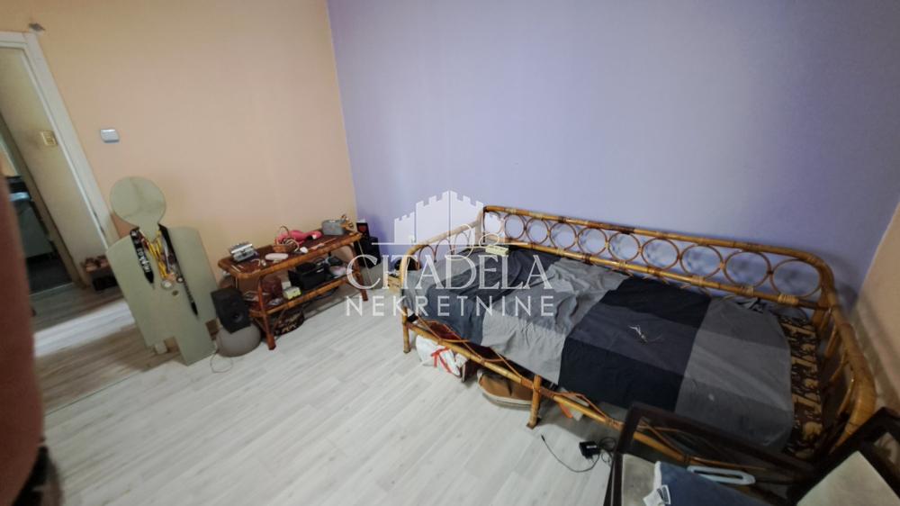 Stan na prodaju u Beogradu, Rakovica, troiposoban, 84m2, cena 195000 evra