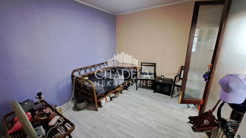Stan na prodaju u Beogradu, Rakovica, troiposoban, 84m2, cena 195000 evra
