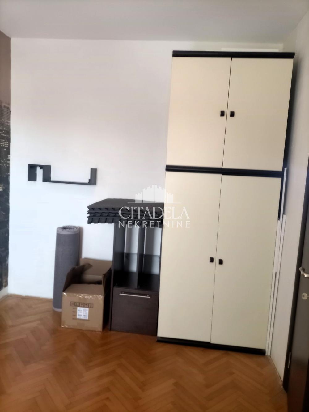 Stan na prodaju u Beogradu, Žarkovo, dvosoban, 54m2, cena 105000 evra