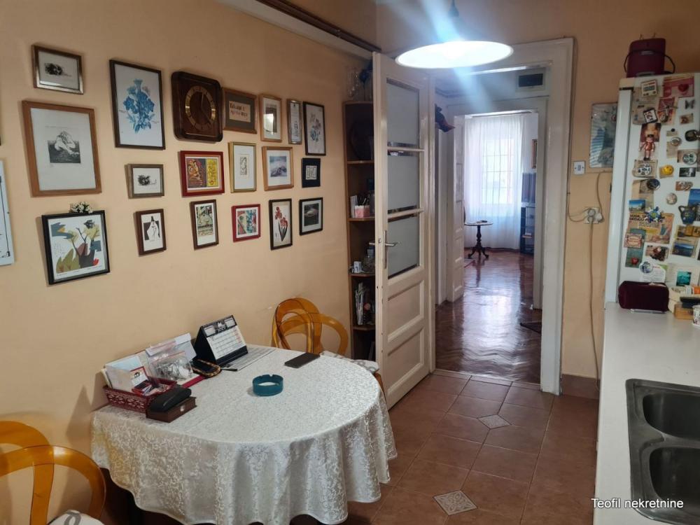 Stan na prodaju u Beogradu, Vračar (Hram), dvosoban, 87m2, cena 348000 evra