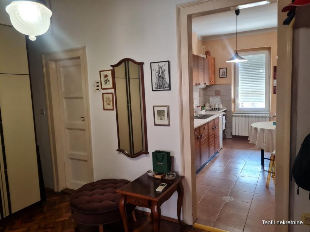 Stan na prodaju u Beogradu, Vračar (Hram), dvosoban, 87m2, cena 348000 evra