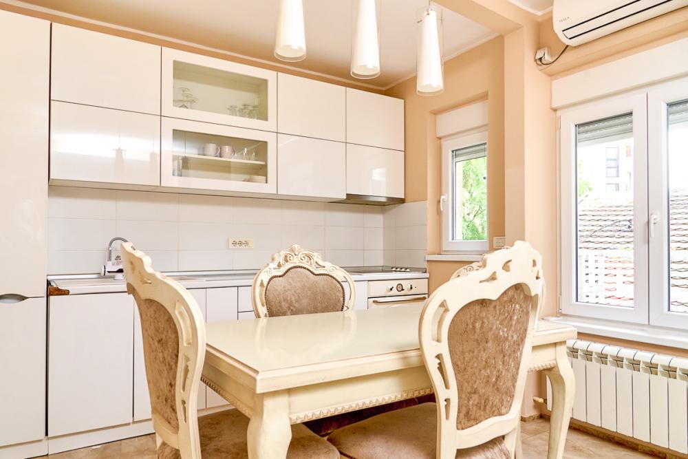 Stan na prodaju u Beogradu, Gundulićev venac, dvoiposoban, 52m2, cena 235000 evra