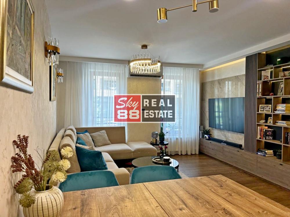 Stan na prodaju u Beogradu, Vračar, cetvorosoban, 110m2, cena 395000 evra